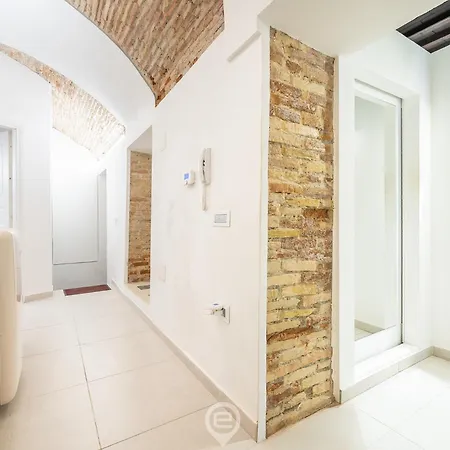 Guest house Amo Castle *